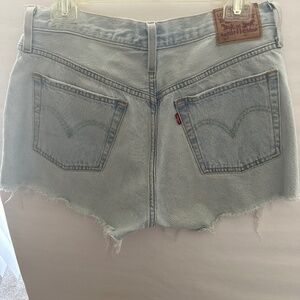 Pre-loved Levis Denim Shorts